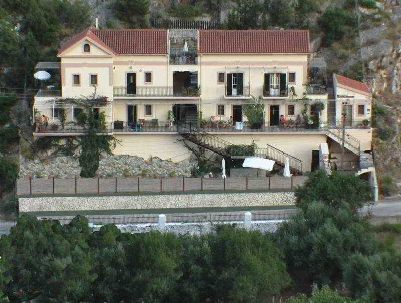Aristotelis Apartments Frikes Dış mekan fotoğraf