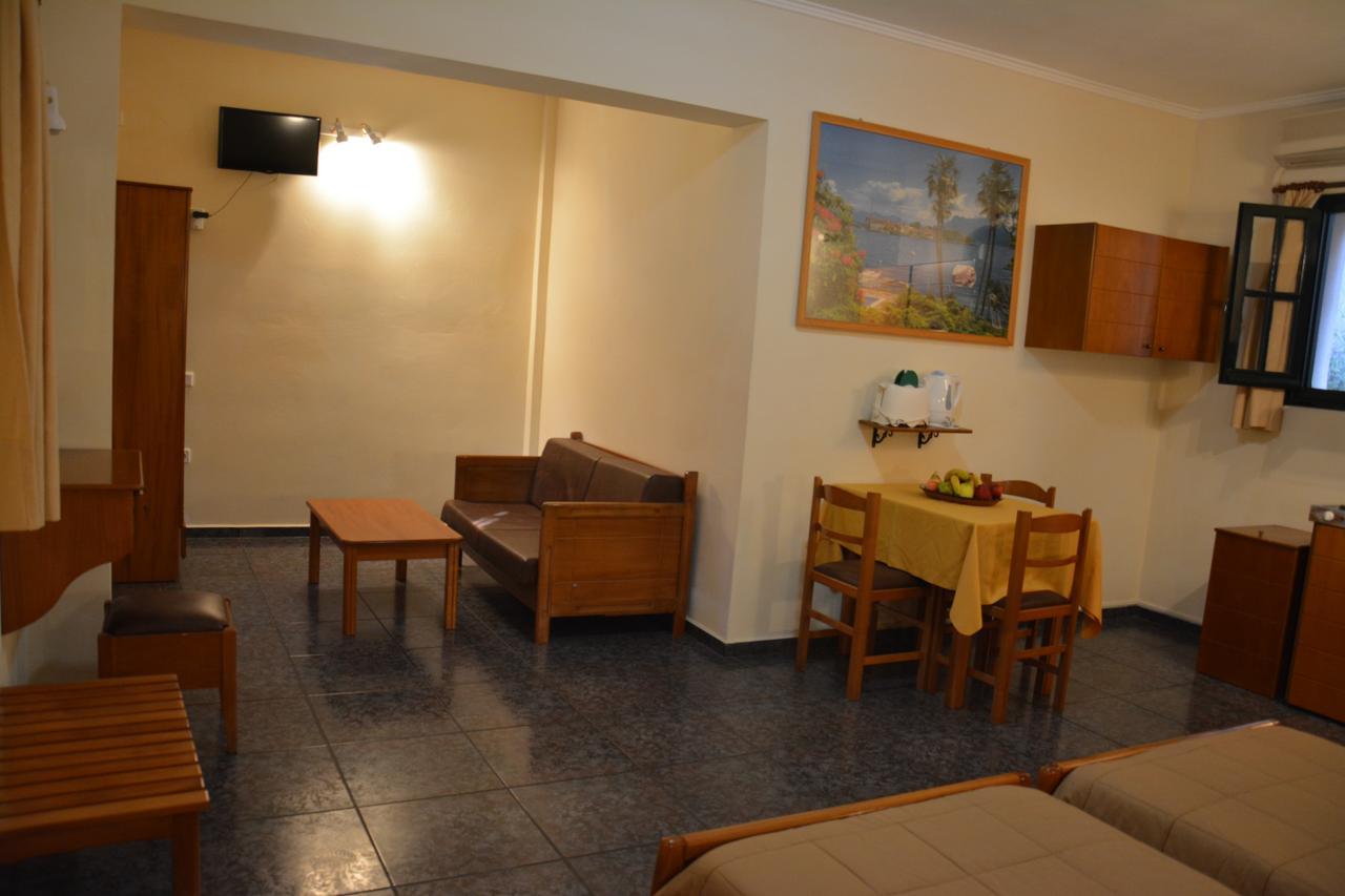 Aristotelis Apartments Frikes Dış mekan fotoğraf